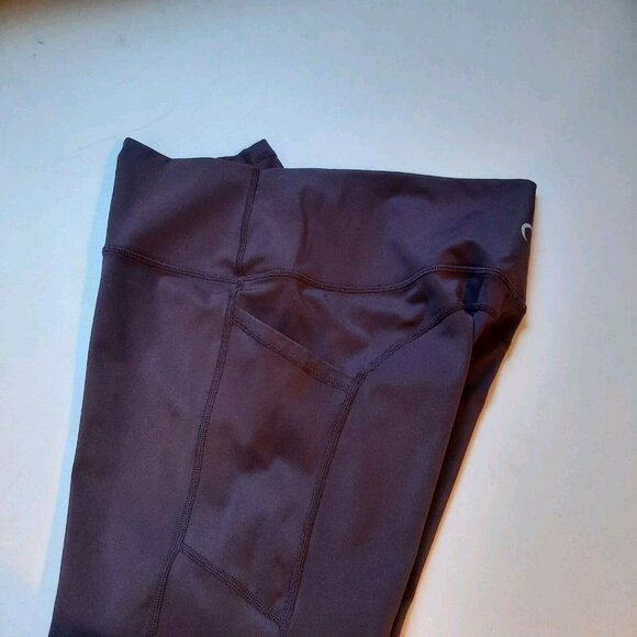 Zyia Leggings Womens 12 Wine Purple Brilliant High Rise Capri Pockets Active 20" - Picture 6 of 10